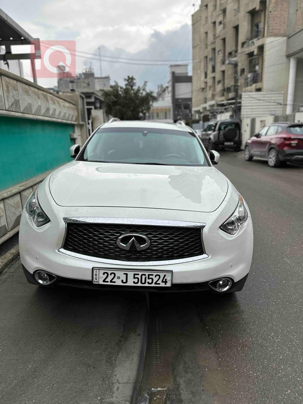 Infiniti QX70